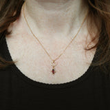 Pendentif pierre rouge