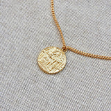 Pendentif médaille "Assouan" laiton doré à l'or fin 24k